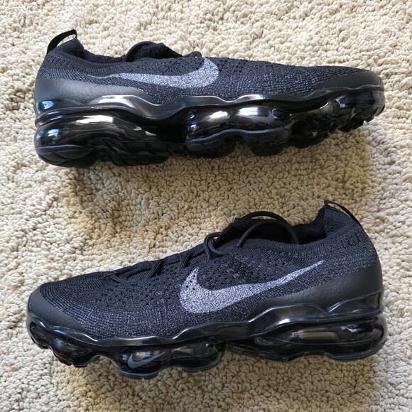 Wmns Nike Air VaporMax 2023 Flyknit Black Pre-Owned Sz 10 - Picture 2 of 8